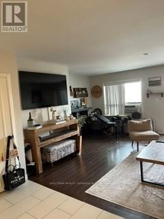 2906a Dufferin Street, Toronto, Ontario M6B 3S8 - Photo 6 - W13427974