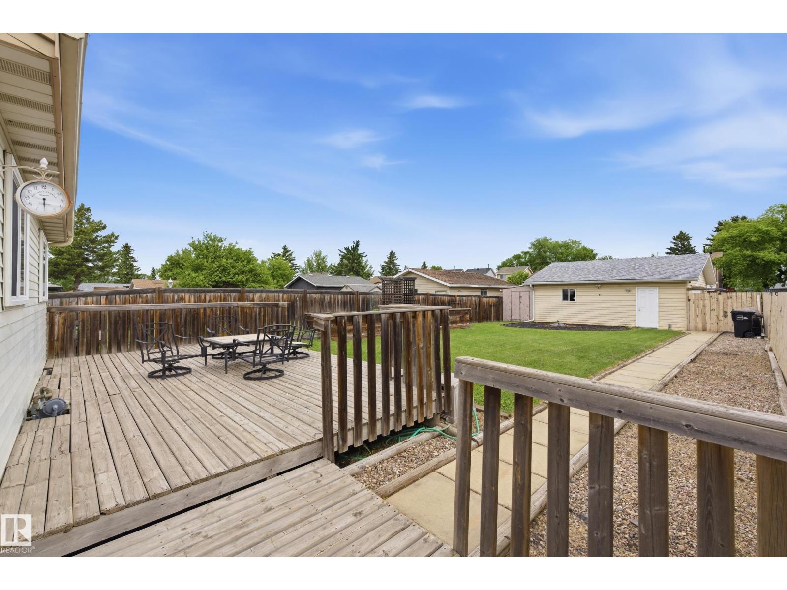 2103 53 St NW, Edmonton, Alberta  T6L 4T8 - Photo 6 - E4492833
