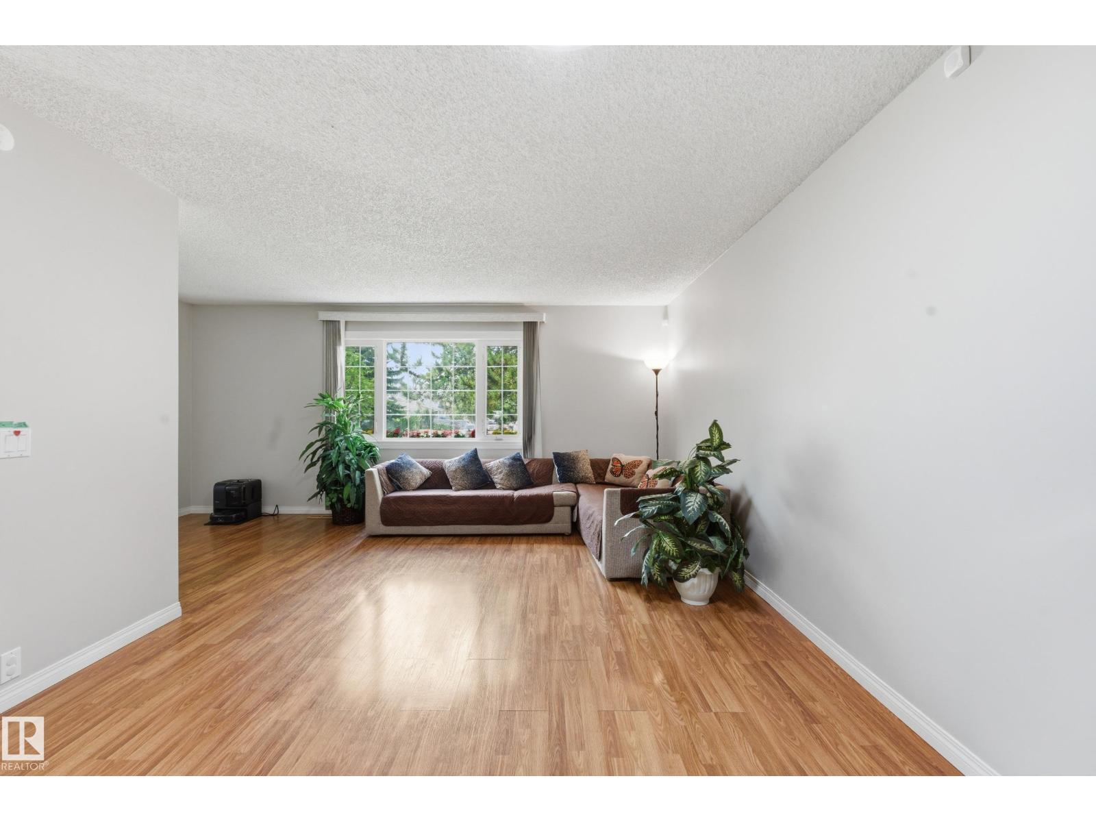 2103 53 St NW, Edmonton, Alberta  T6L 4T8 - Photo 13 - E4492833