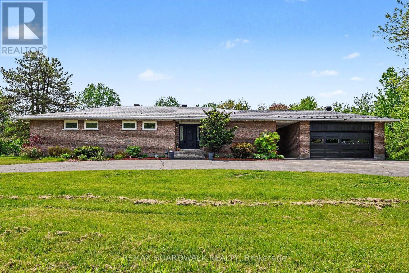 1500 DU GOLF ROAD, Clarence-Rockland, Ontario