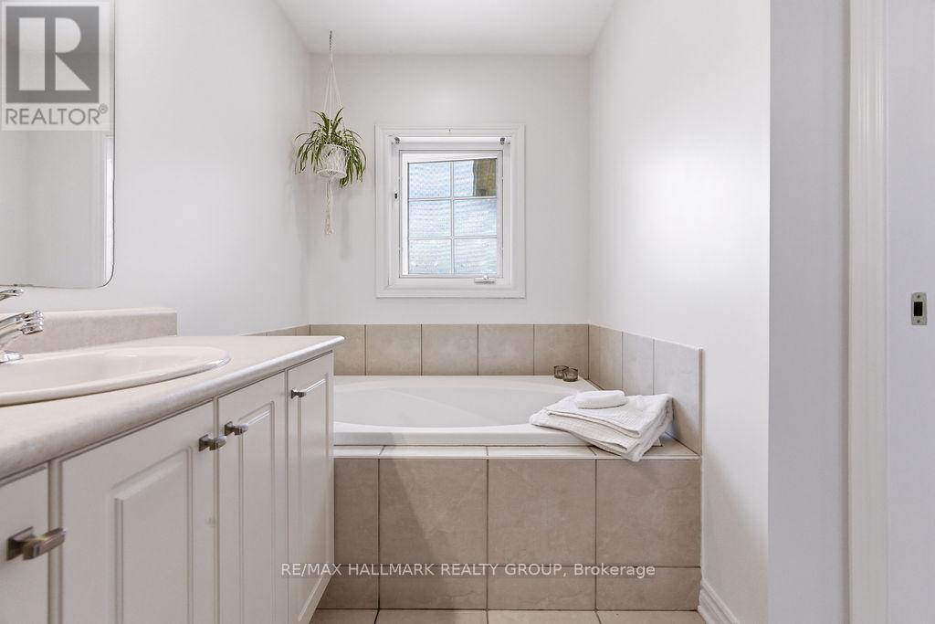 983 Marwick Crescent, Ottawa, Ontario  K4A 4X9 - Photo 28 - X13428248