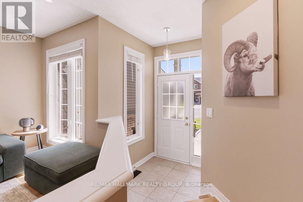 983 Marwick Crescent, Ottawa, Ontario  K4A 4X9 - Photo 4 - X13428248