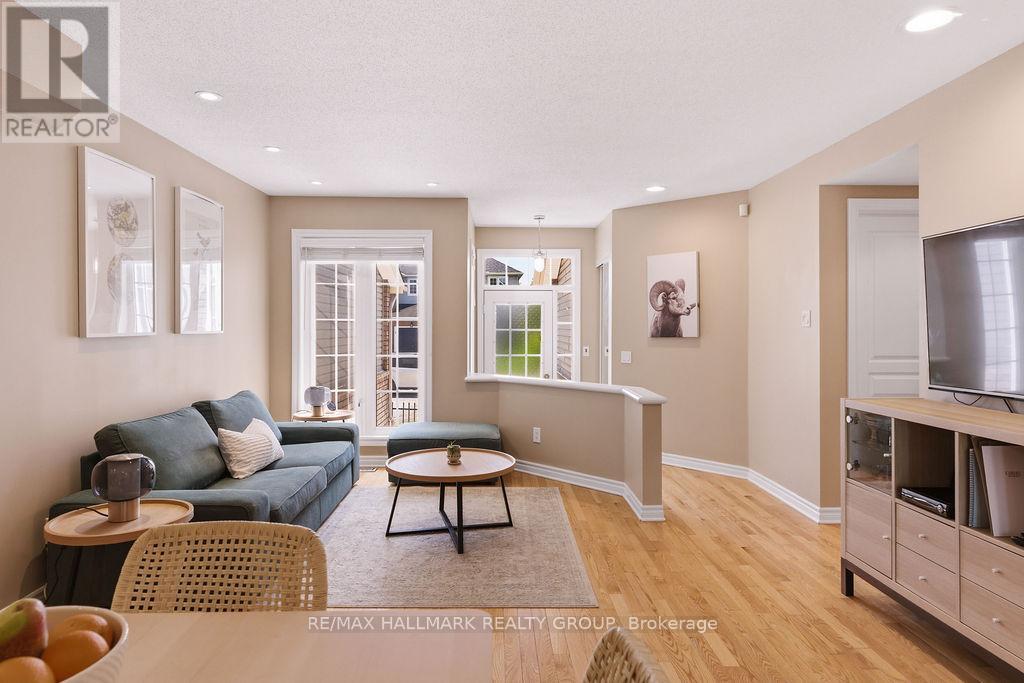 983 Marwick Crescent, Ottawa, Ontario  K4A 4X9 - Photo 5 - X13428248