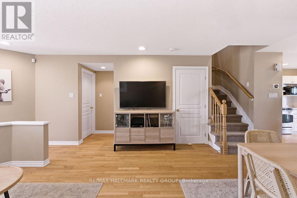 983 Marwick Crescent, Ottawa, Ontario  K4A 4X9 - Photo 8 - X13428248