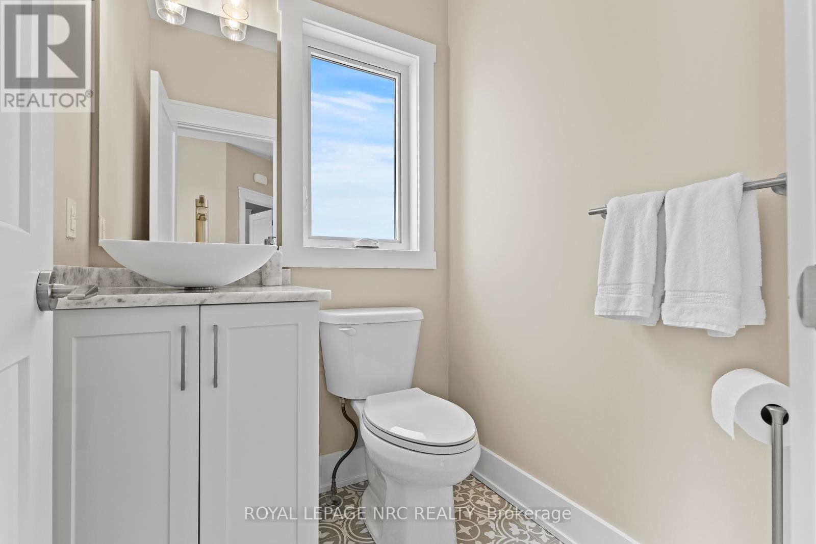 271 Memorial Park Drive, Welland, Ontario  L3B 0E3 - Photo 7 - X13428168
