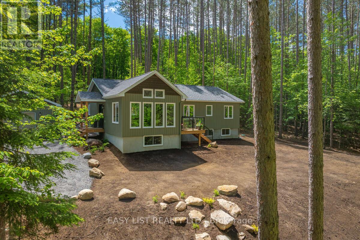 414 NORTH WASEOSA LAKE ROAD, Huntsville, Ontario