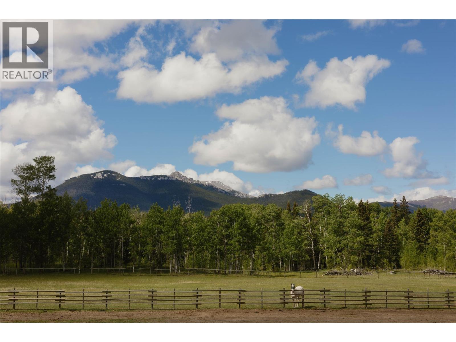 880 Isadore Road, Clinton, British Columbia V0K 1K0 - Photo 4 - 10390981