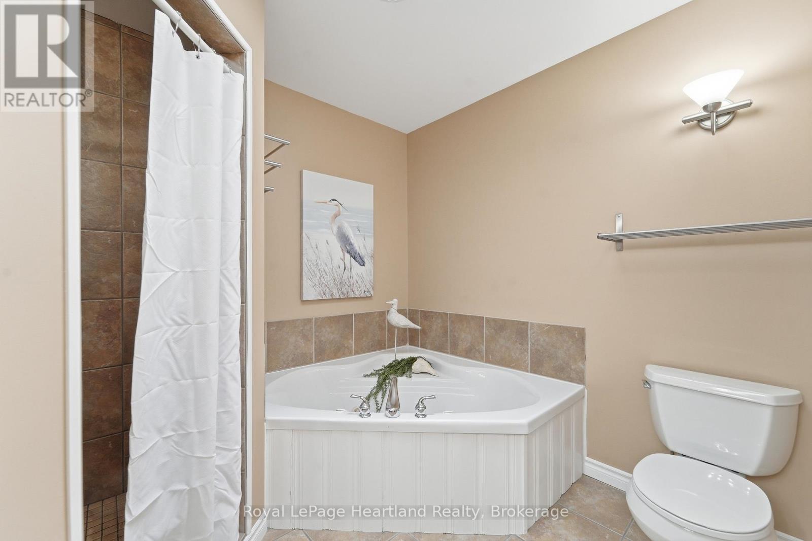 35095 Old River Road N, Bluewater (Bayfield), Ontario  N0M 1G0 - Photo 22 - X13428106