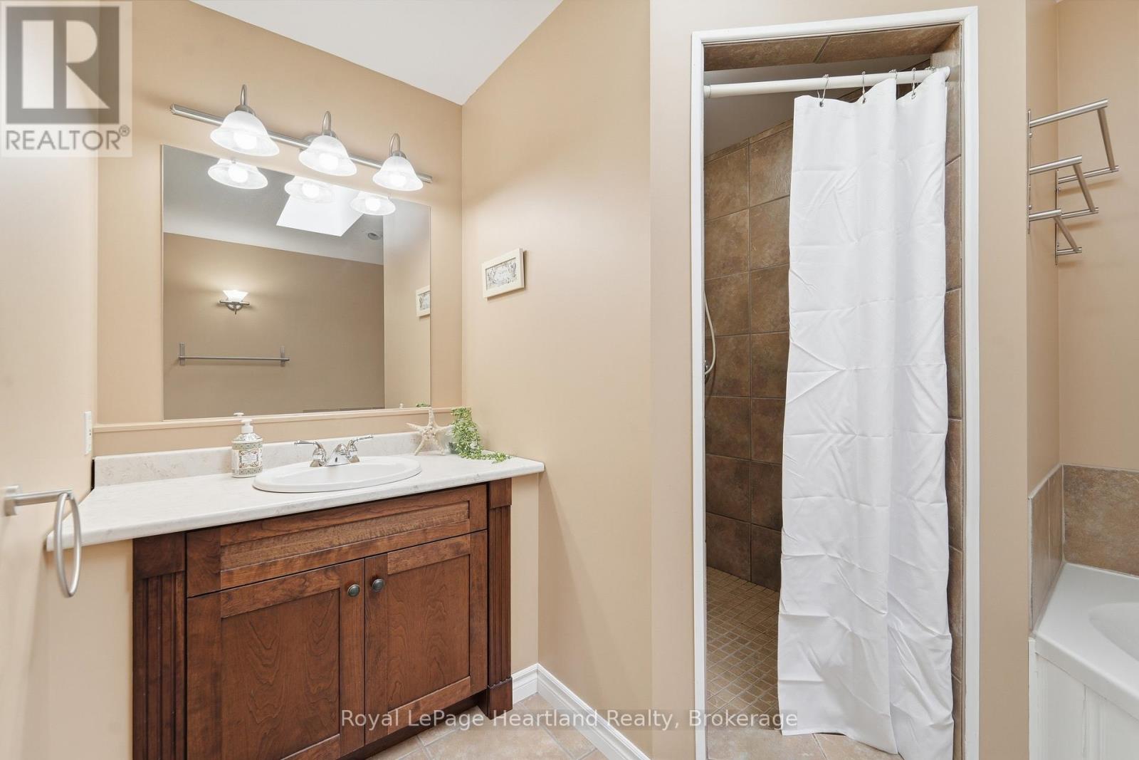 35095 Old River Road N, Bluewater (Bayfield), Ontario  N0M 1G0 - Photo 23 - X13428106