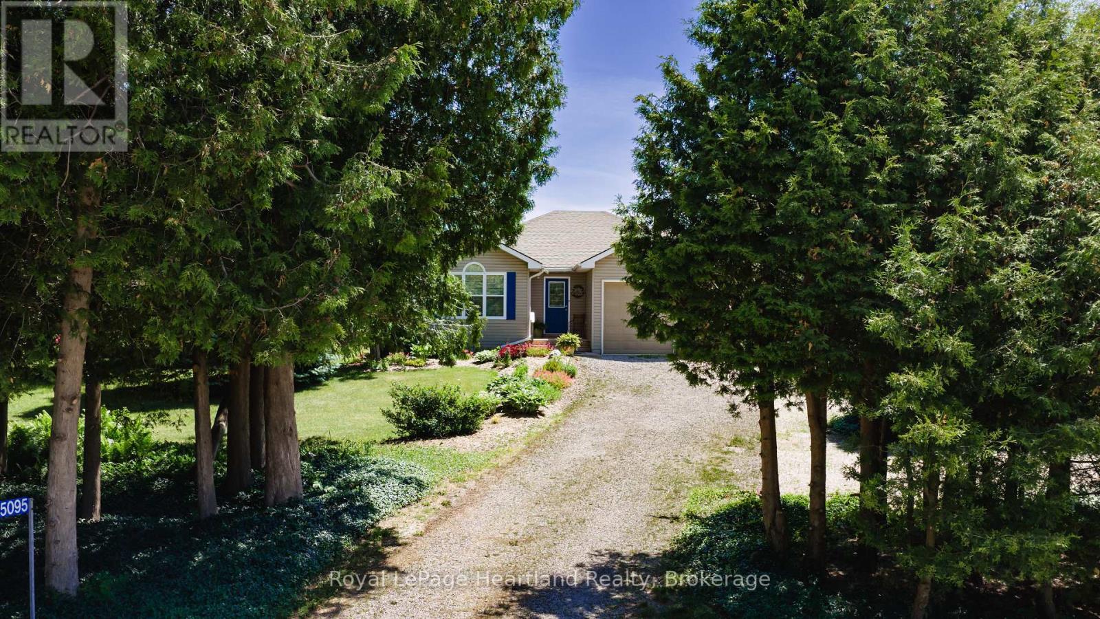 35095 Old River Road N, Bluewater (Bayfield), Ontario  N0M 1G0 - Photo 46 - X13428106