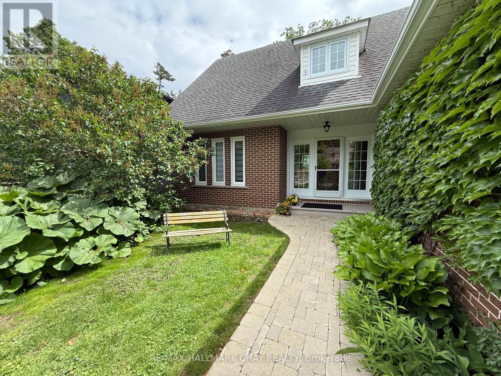 365 Codrington Street, Barrie, Ontario  L4M 1S9 - Photo 5 - S13067884