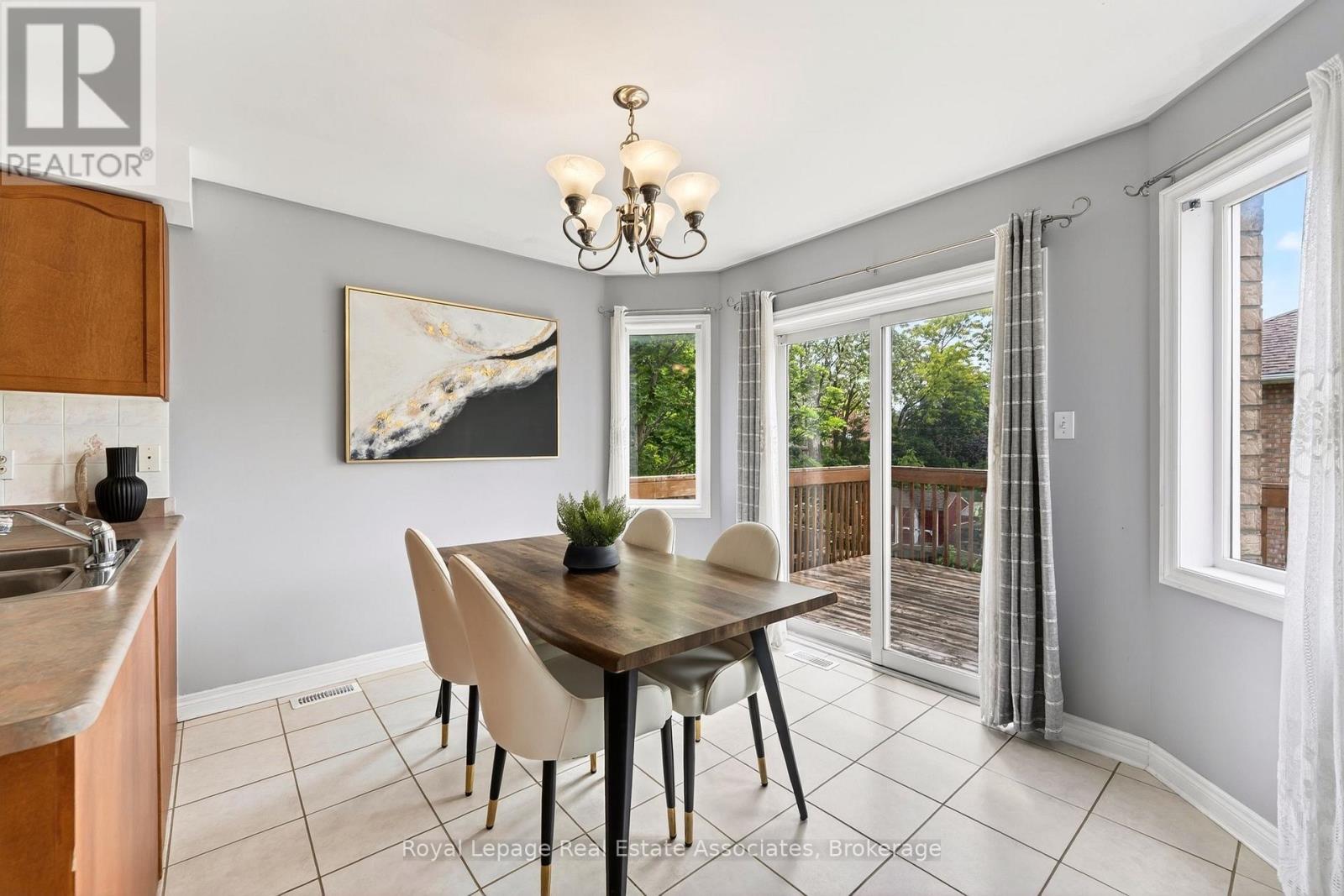 34 Bloom Crescent, Barrie, Ontario  L4N 0S8 - Photo 15 - S13427940
