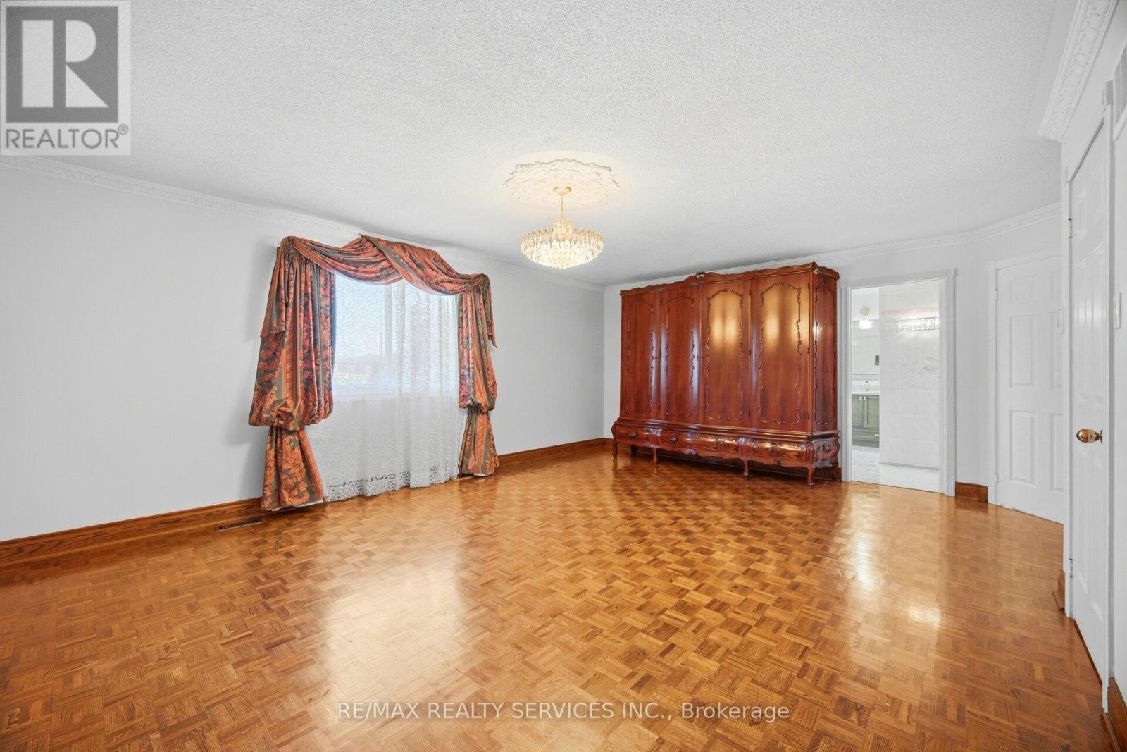 36 Shadywood Road, Brampton, Ontario  L6Z 4M1 - Photo 21 - W13423420