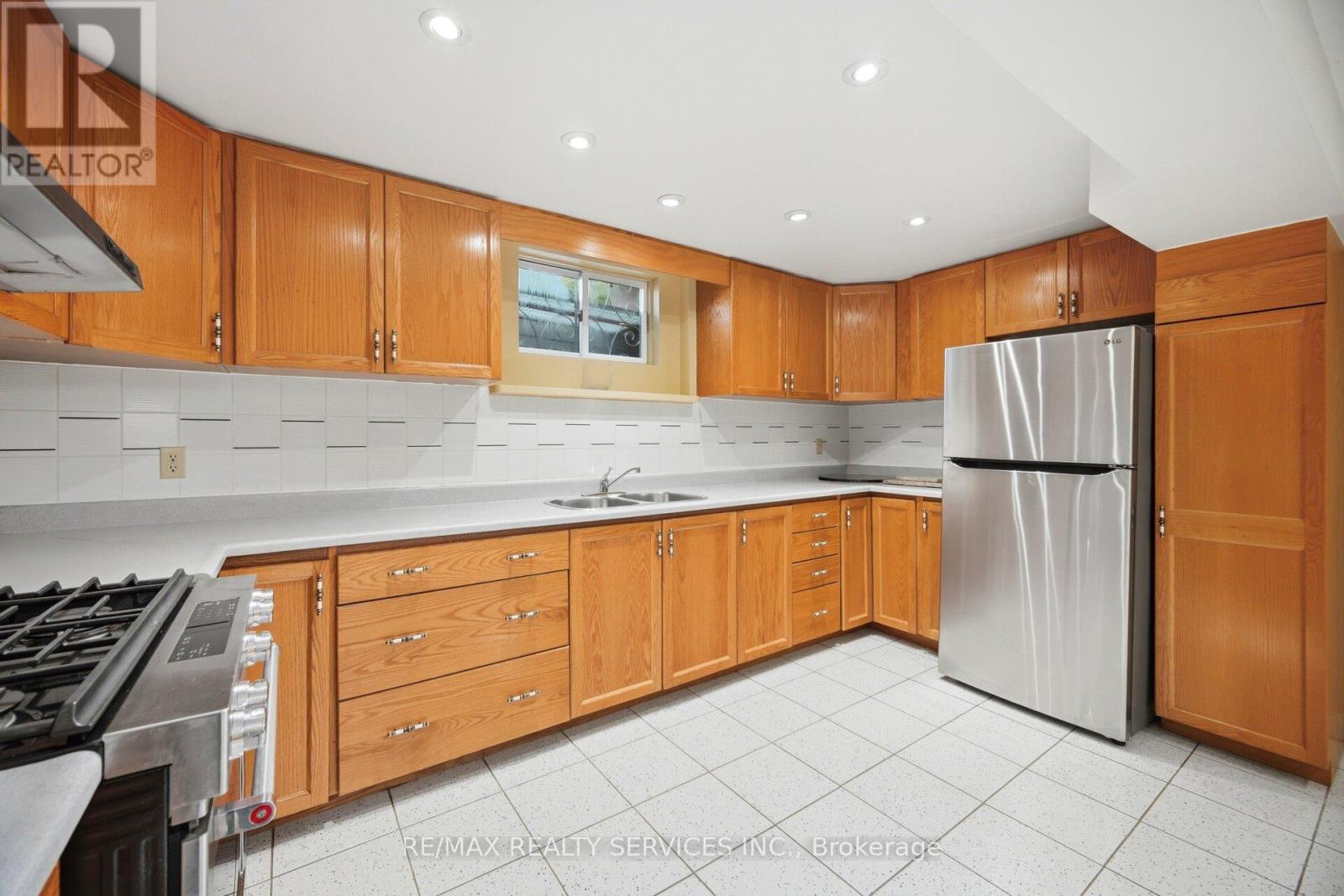 36 Shadywood Road, Brampton, Ontario  L6Z 4M1 - Photo 42 - W13423420