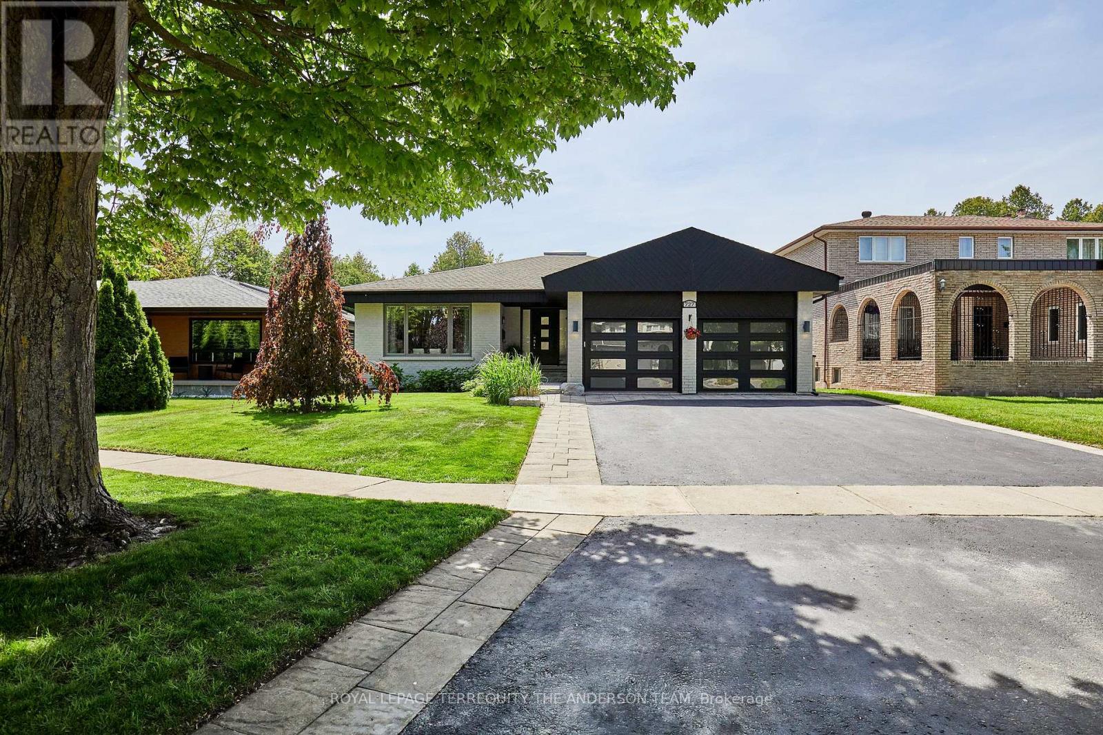 727 BARBADOS STREET, Oshawa, Ontario