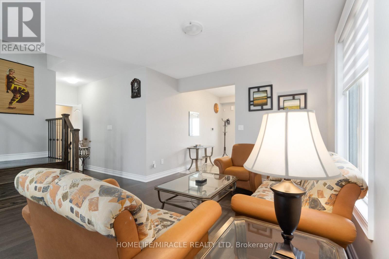 25 Pear Blossom Way, East Gwillimbury, Ontario  L9N 0T3 - Photo 8 - N13427390
