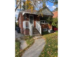 32 NEWTON DRIVE, Toronto, Ontario