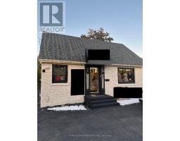 31 QUEEN STREET S, Mississauga, Ontario