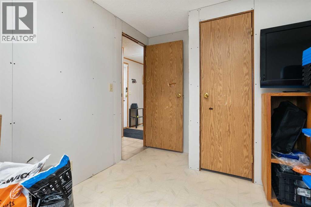5233 47 Street, Camrose, Alberta  T4V 1K3 - Photo 13 - A2314515