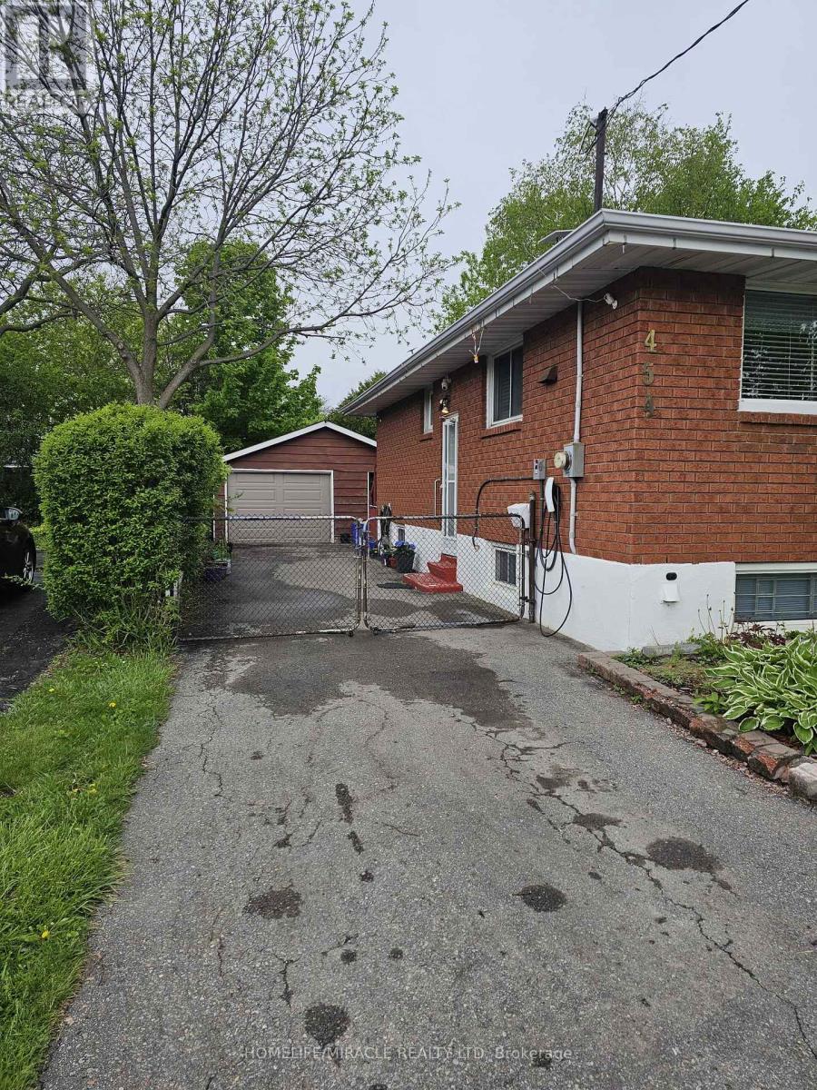 454 STEVENSON ROAD N, Oshawa, Ontario