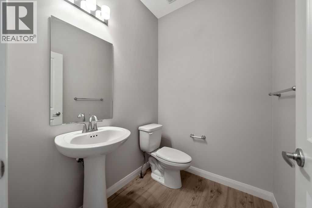 435 Evansglen Drive NW, Calgary, Alberta  T3P 0P6 - Photo 13 - A2319084