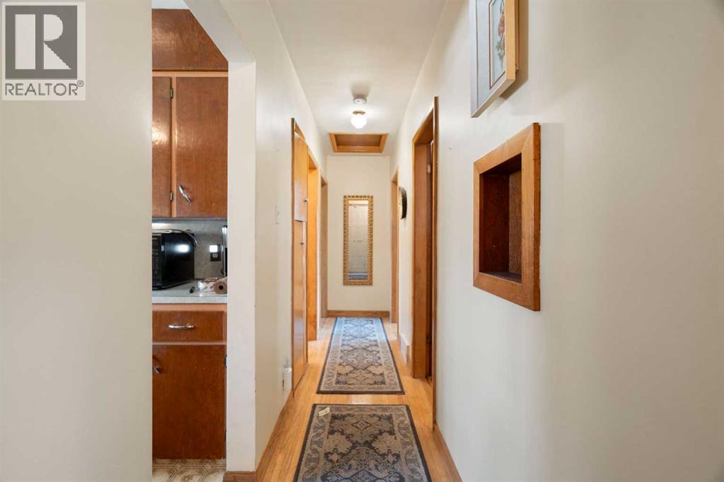 3019 37 Street Sw, Calgary, Alberta  T3E 3B5 - Photo 15 - A2318827