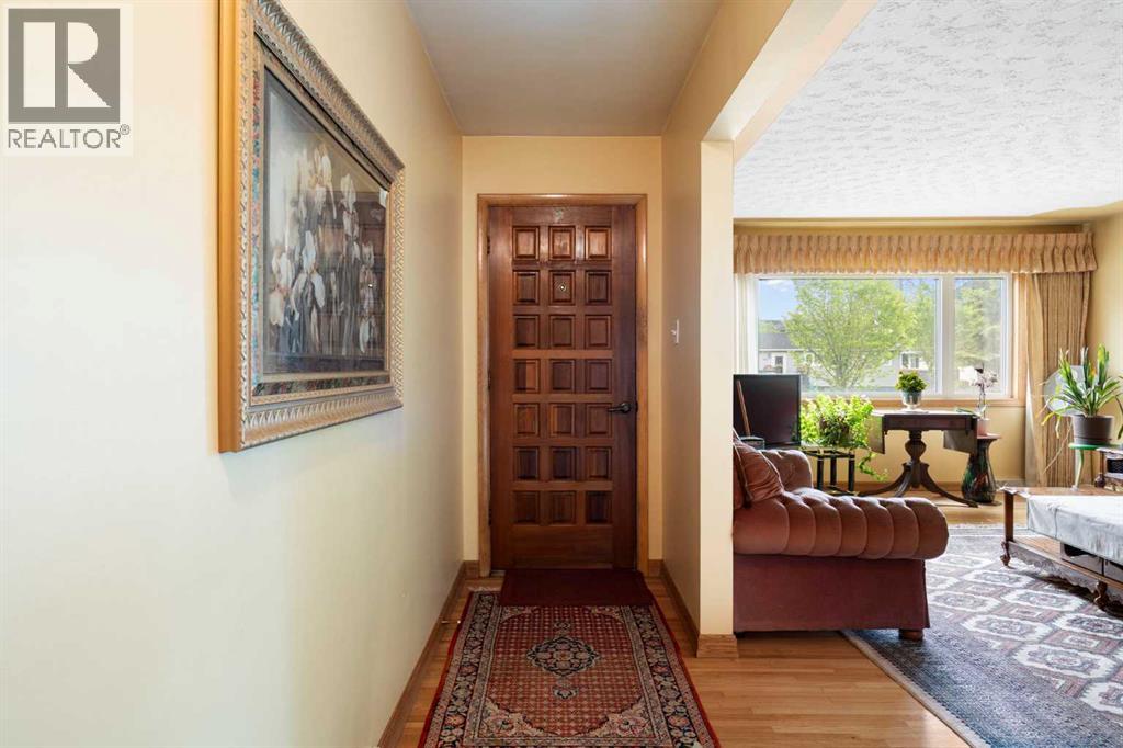 3019 37 Street Sw, Calgary, Alberta  T3E 3B5 - Photo 4 - A2318827