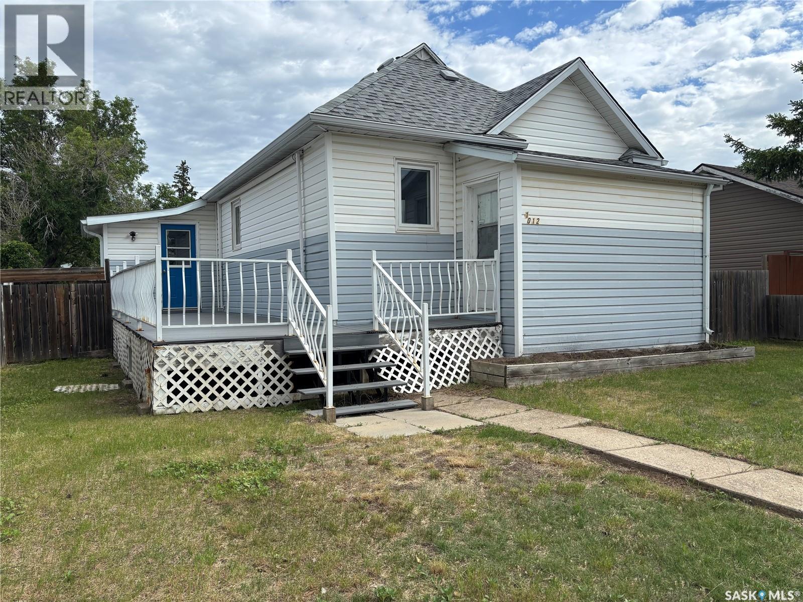 1012 Stadacona Street E, Moose Jaw, Saskatchewan  S6H 0K9 - Photo 2 - SK038841