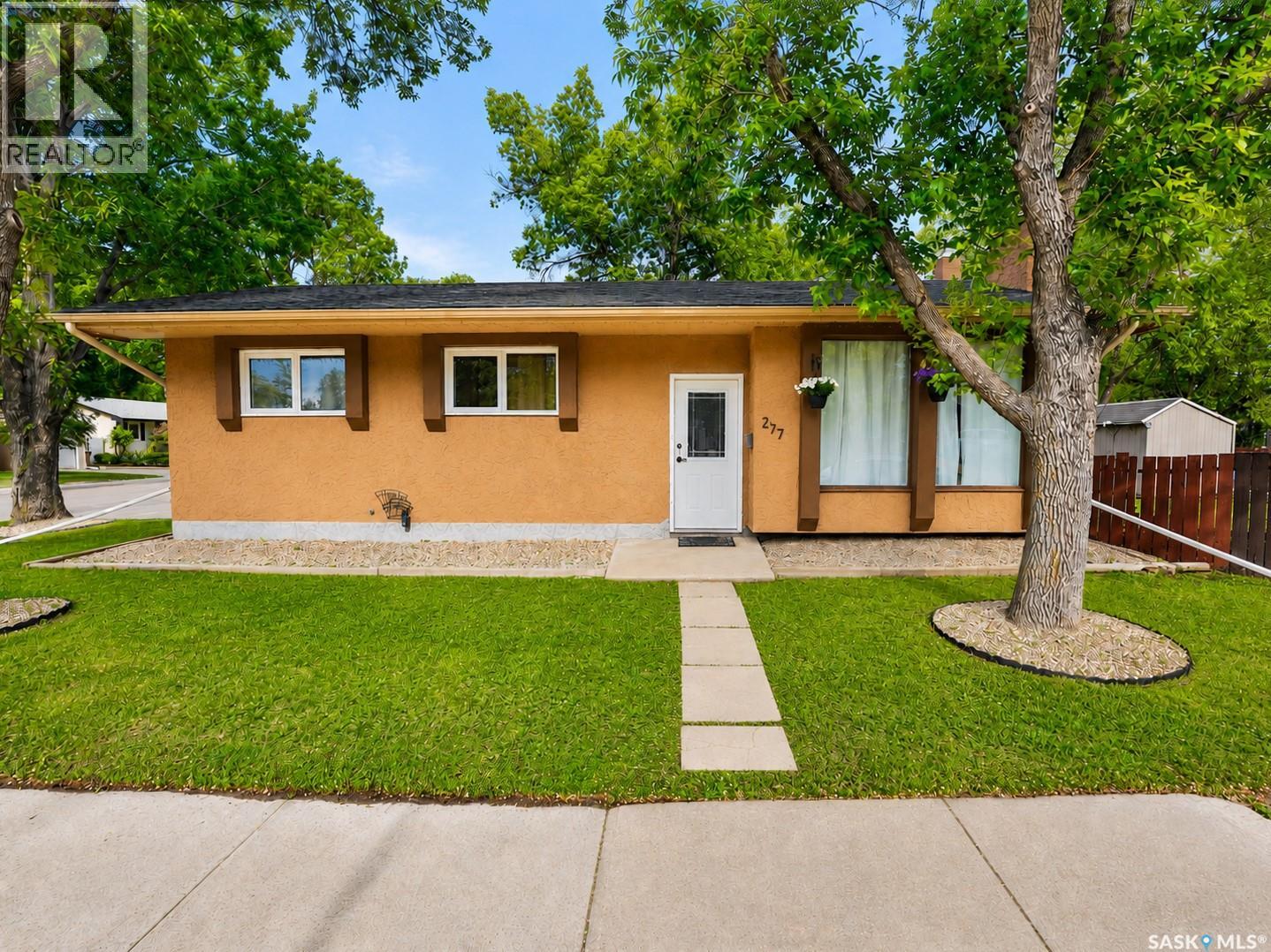 277 Cannon Street, Regina, Saskatchewan  S4N 4V4 - Photo 1 - SK038578