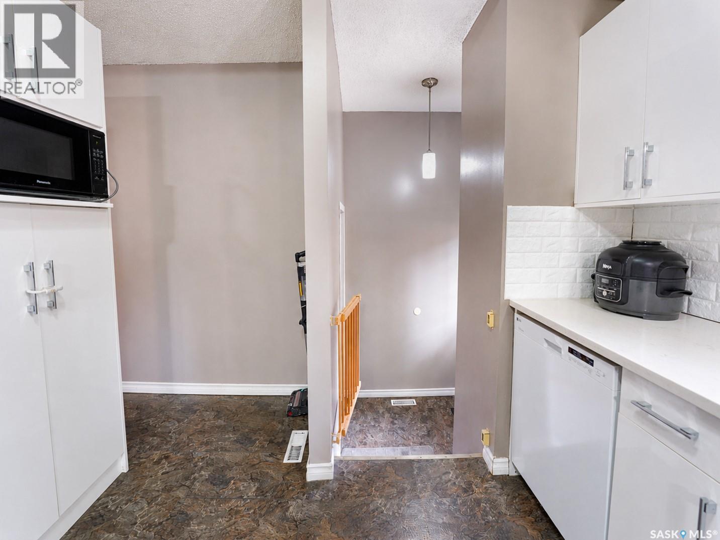 277 Cannon Street, Regina, Saskatchewan  S4N 4V4 - Photo 9 - SK038578
