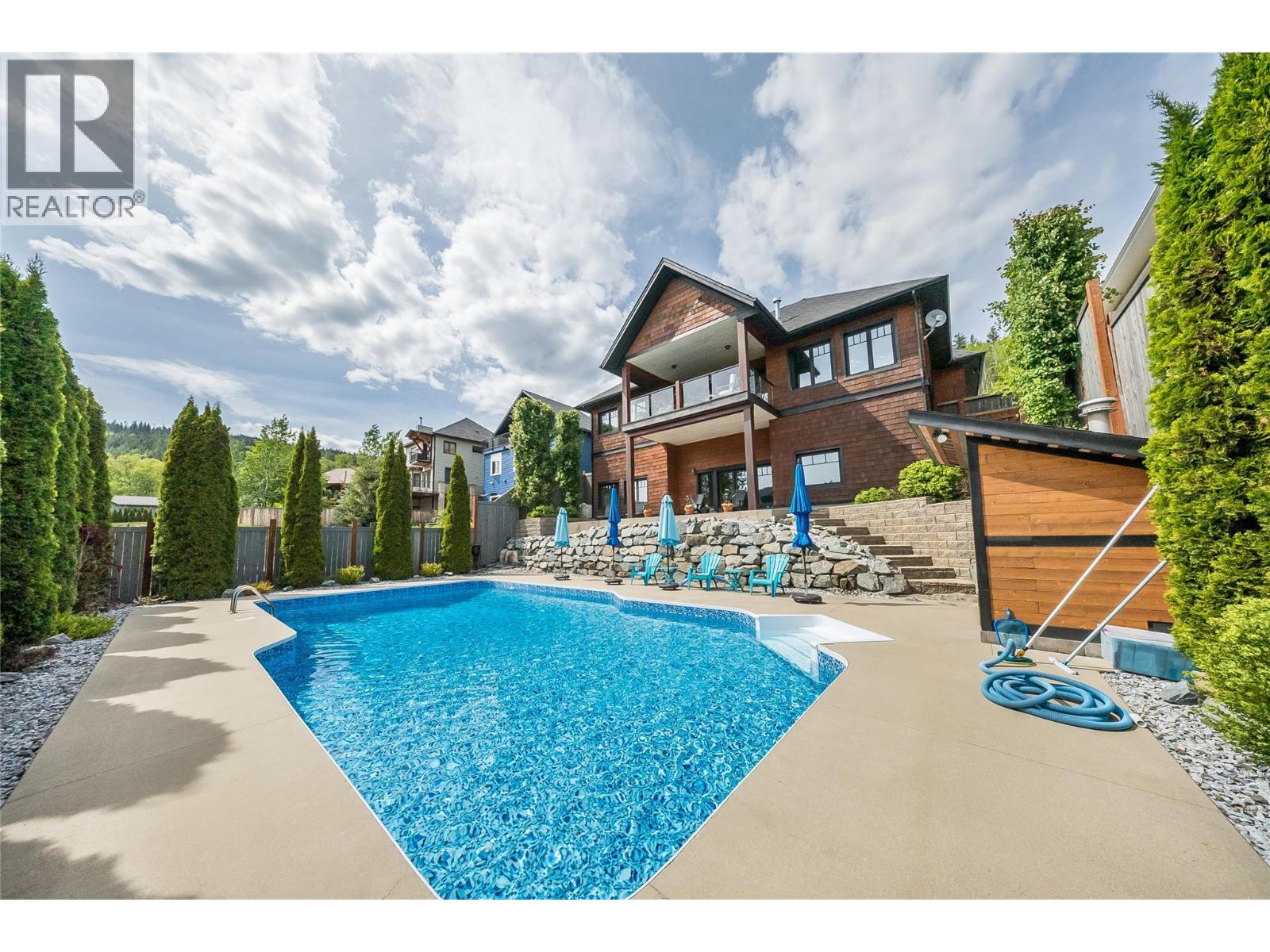 1009 Silvertip Road, Rossland, British Columbia