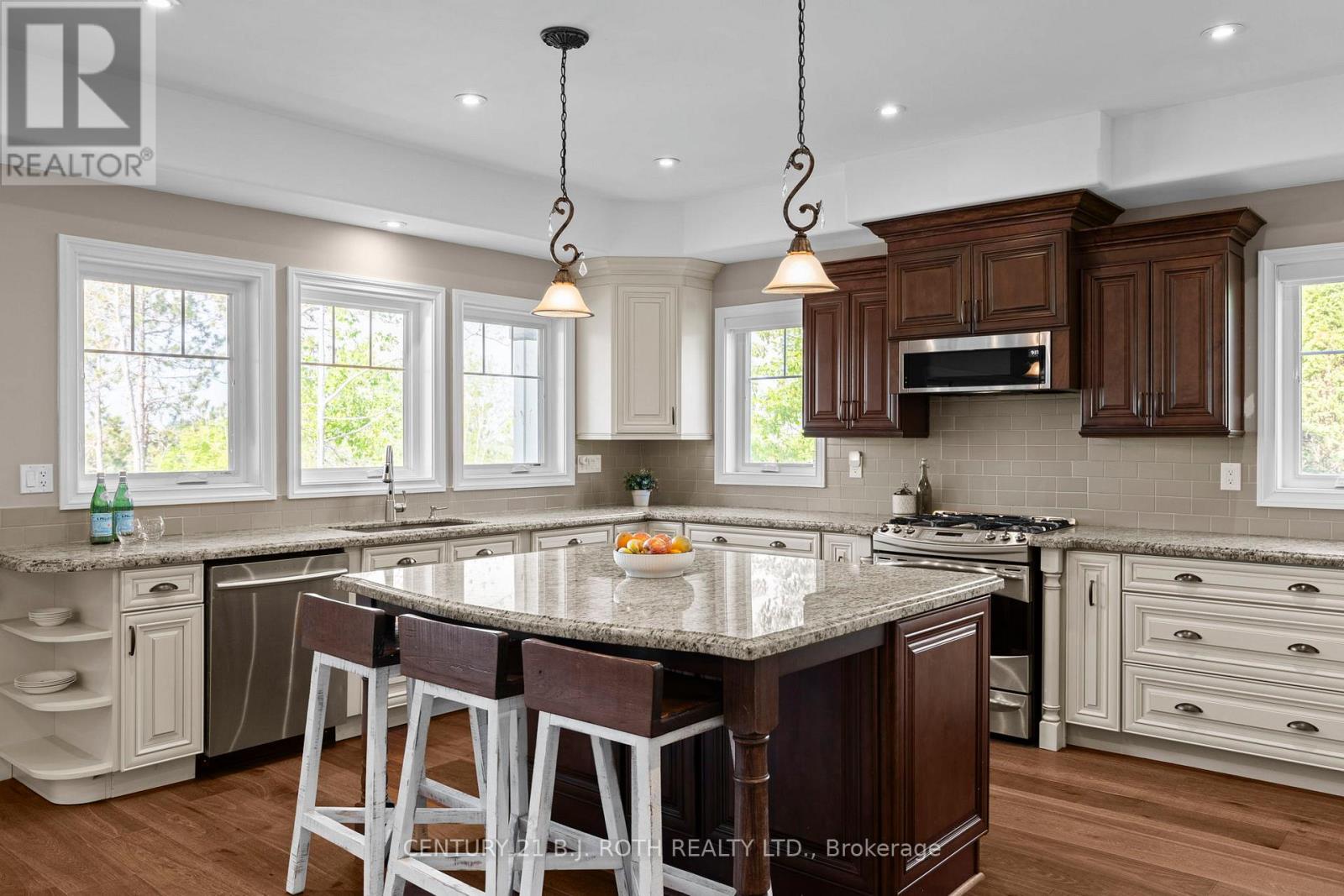 7 Pine Point, Oro-Medonte, Ontario  L4M 4Y8 - Photo 8 - S13428208
