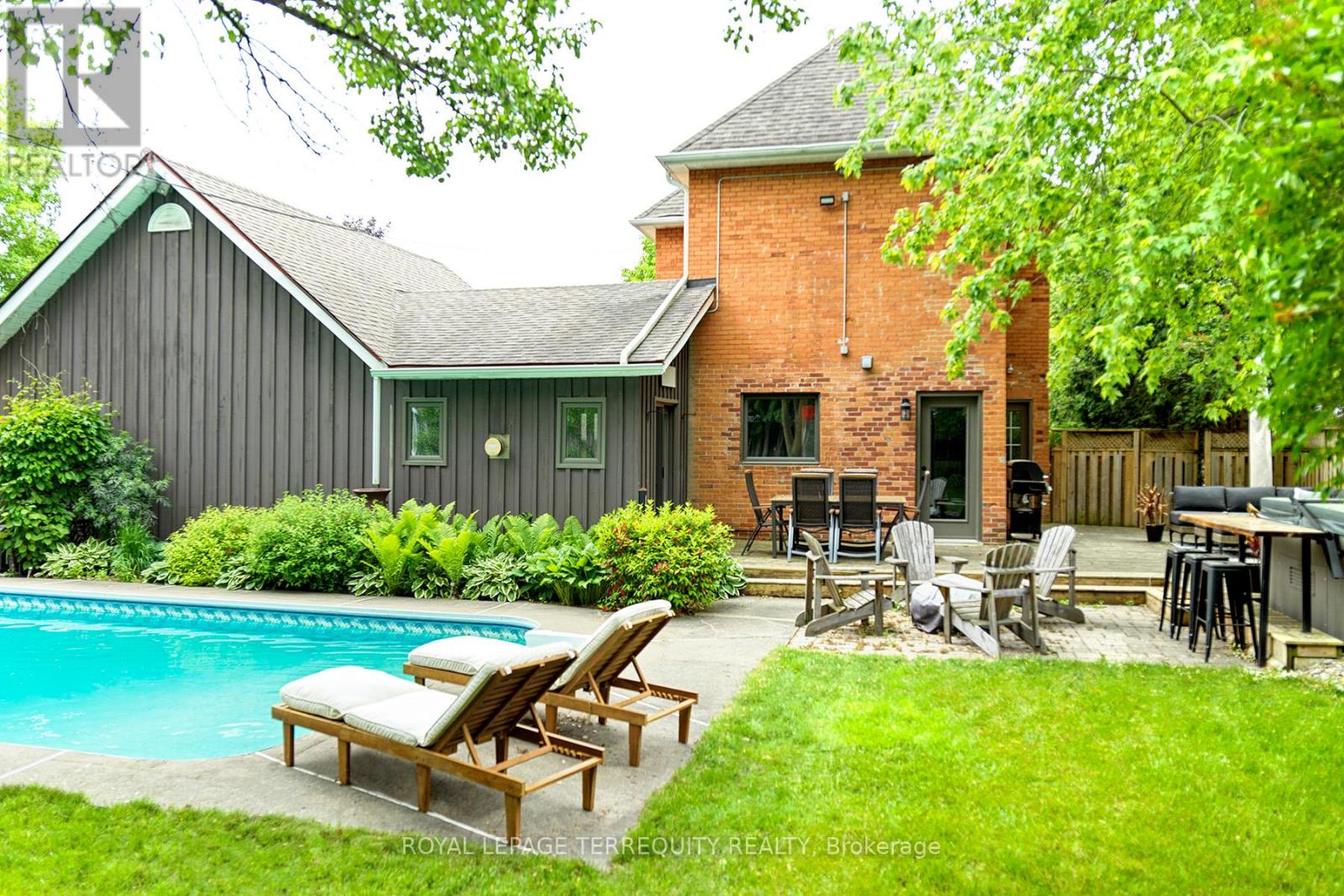 16 WILSON STREET, New Tecumseth, Ontario