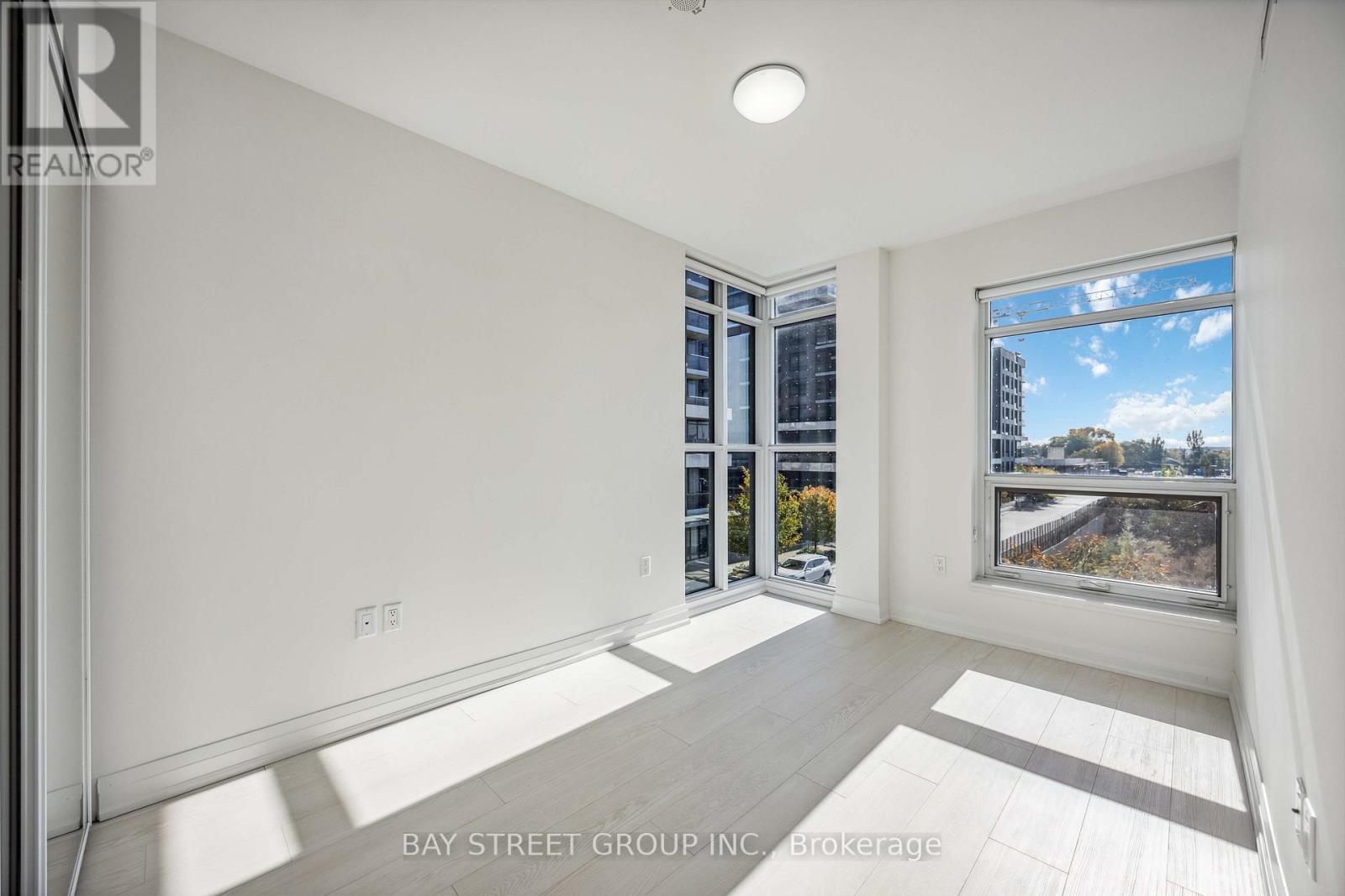 Th101 - 30 Gibbs Road, Toronto, Ontario  M9B 0E4 - Photo 15 - W13428080