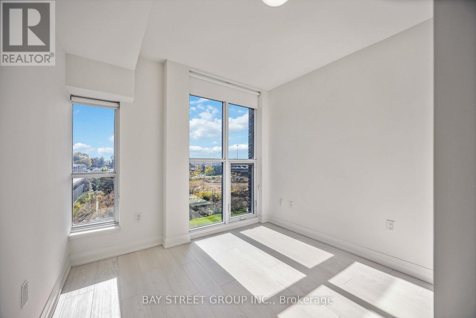 Th101 - 30 Gibbs Road, Toronto, Ontario  M9B 0E4 - Photo 17 - W13428080