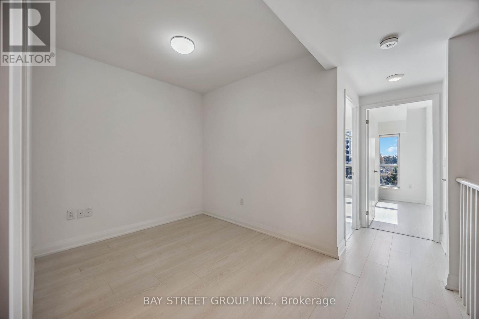 Th101 - 30 Gibbs Road, Toronto, Ontario  M9B 0E4 - Photo 19 - W13428080