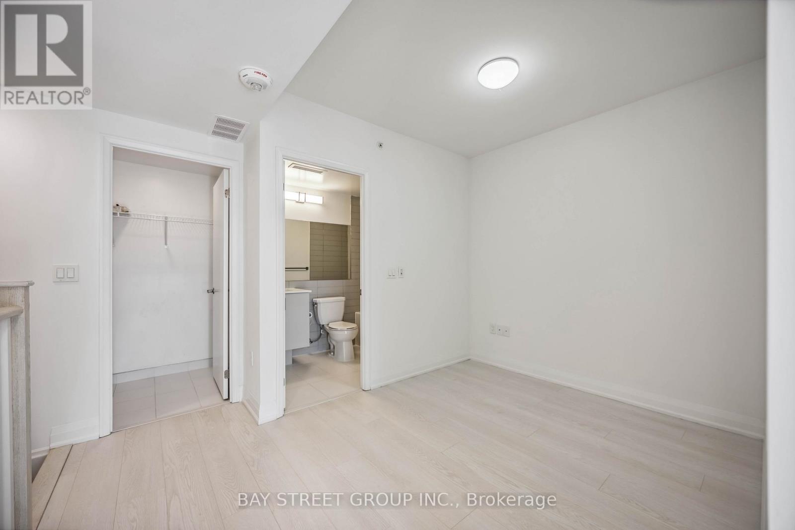 Th101 - 30 Gibbs Road, Toronto, Ontario  M9B 0E4 - Photo 21 - W13428080