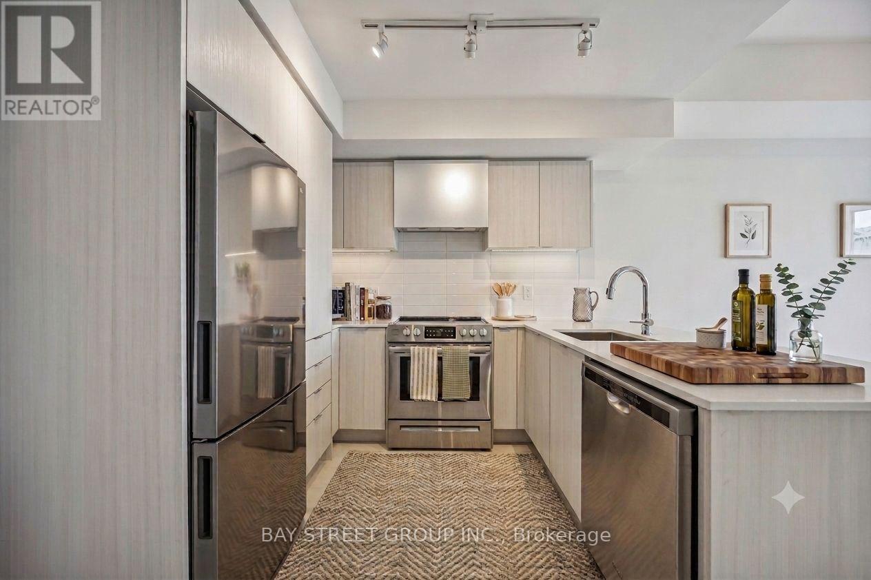 Th101 - 30 Gibbs Road, Toronto, Ontario  M9B 0E4 - Photo 7 - W13428080
