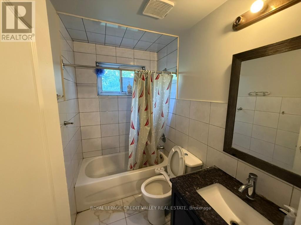 116 Taysham Crescent, Toronto, Ontario  M9V 1X3 - Photo 18 - W13428082