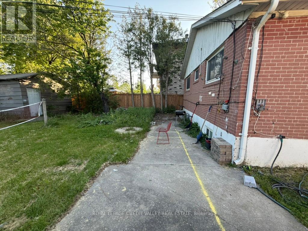 116 Taysham Crescent, Toronto, Ontario  M9V 1X3 - Photo 20 - W13428082