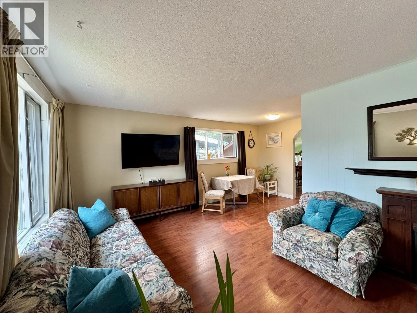 330 Cedar Avenue, 100 Mile House, British Columbia  V0J 2E0 - Photo 7 - C8079494