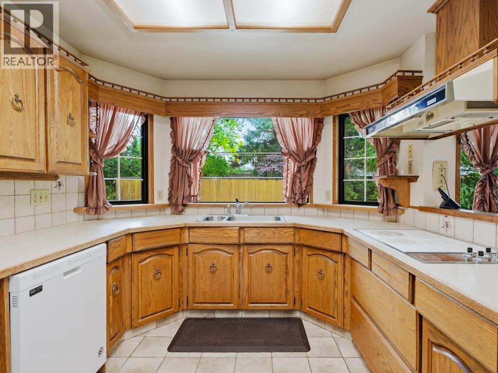 4763 Neville Street, Burnaby, British Columbia  V5J 2H4 - Photo 8 - R3134642