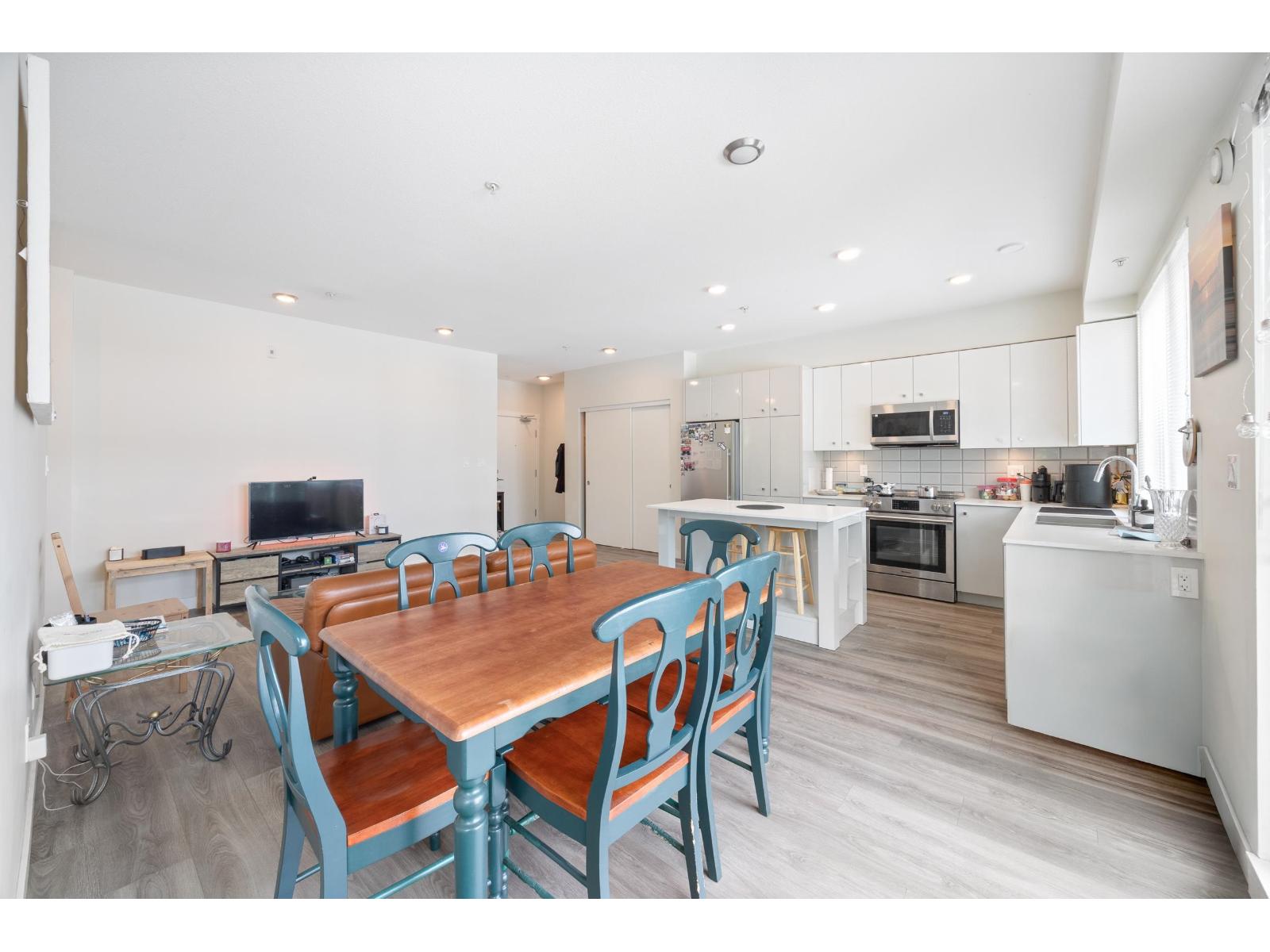 220 10838 Whalley Boulevard, Surrey, British Columbia  V3R 0G8 - Photo 10 - R3134696