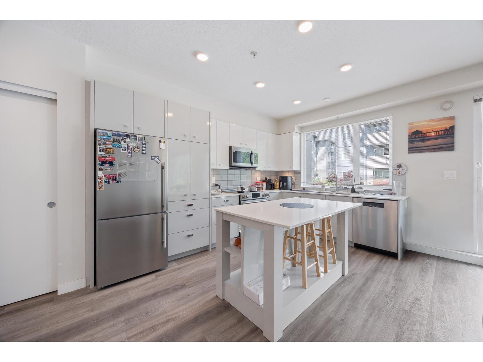 220 10838 Whalley Boulevard, Surrey, British Columbia  V3R 0G8 - Photo 11 - R3134696
