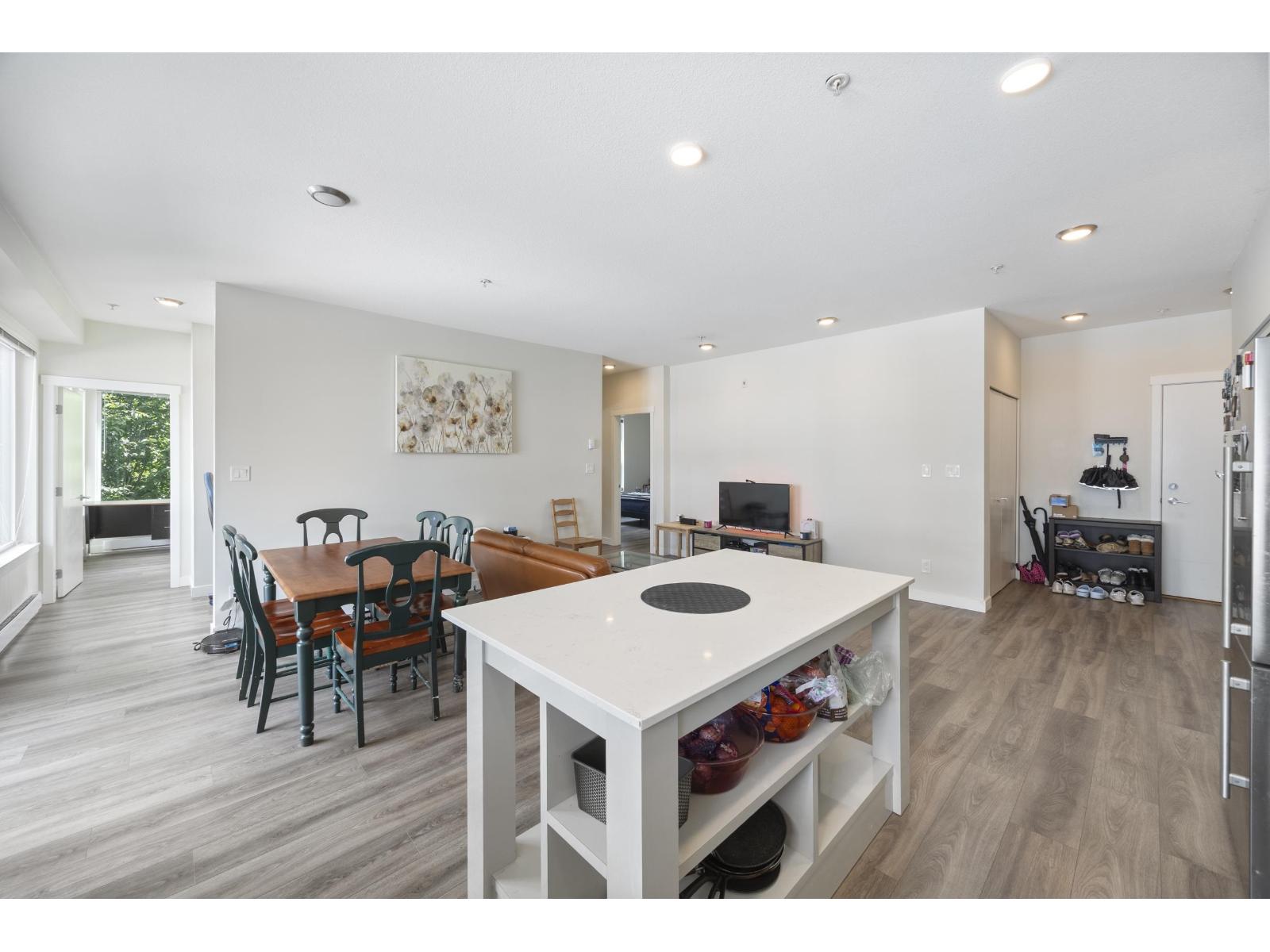 220 10838 Whalley Boulevard, Surrey, British Columbia  V3R 0G8 - Photo 13 - R3134696