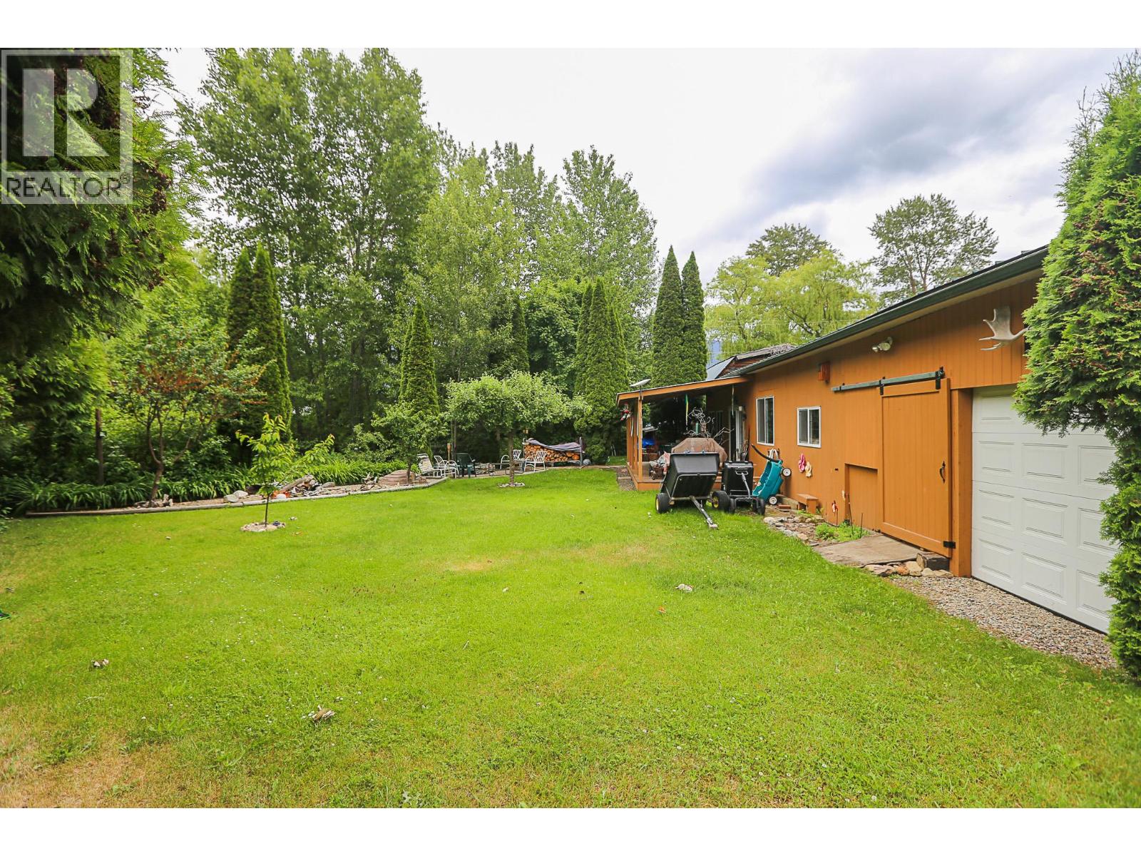 2020 Sinmax Creek Road Unit# N3, Adams Lake, British Columbia  V0E 2E0 - Photo 6 - 10390511