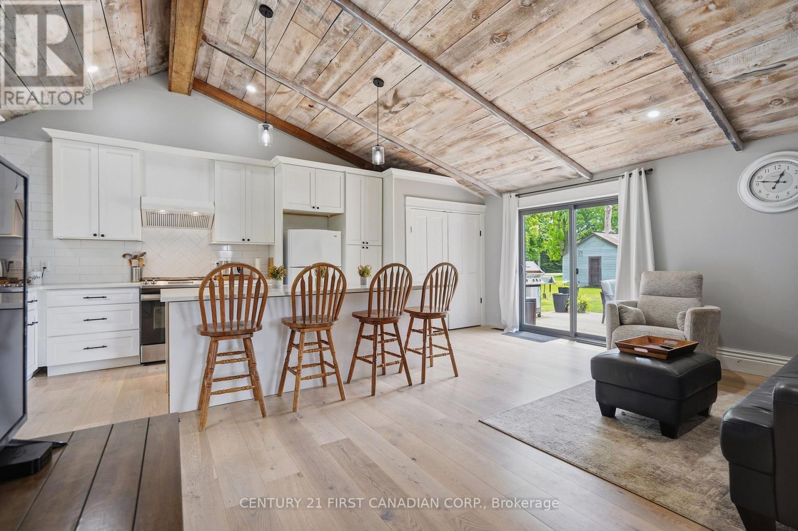 8073 Francis Street, Brooke-Alvinston, Ontario  N0N 1A0 - Photo 14 - X13428322