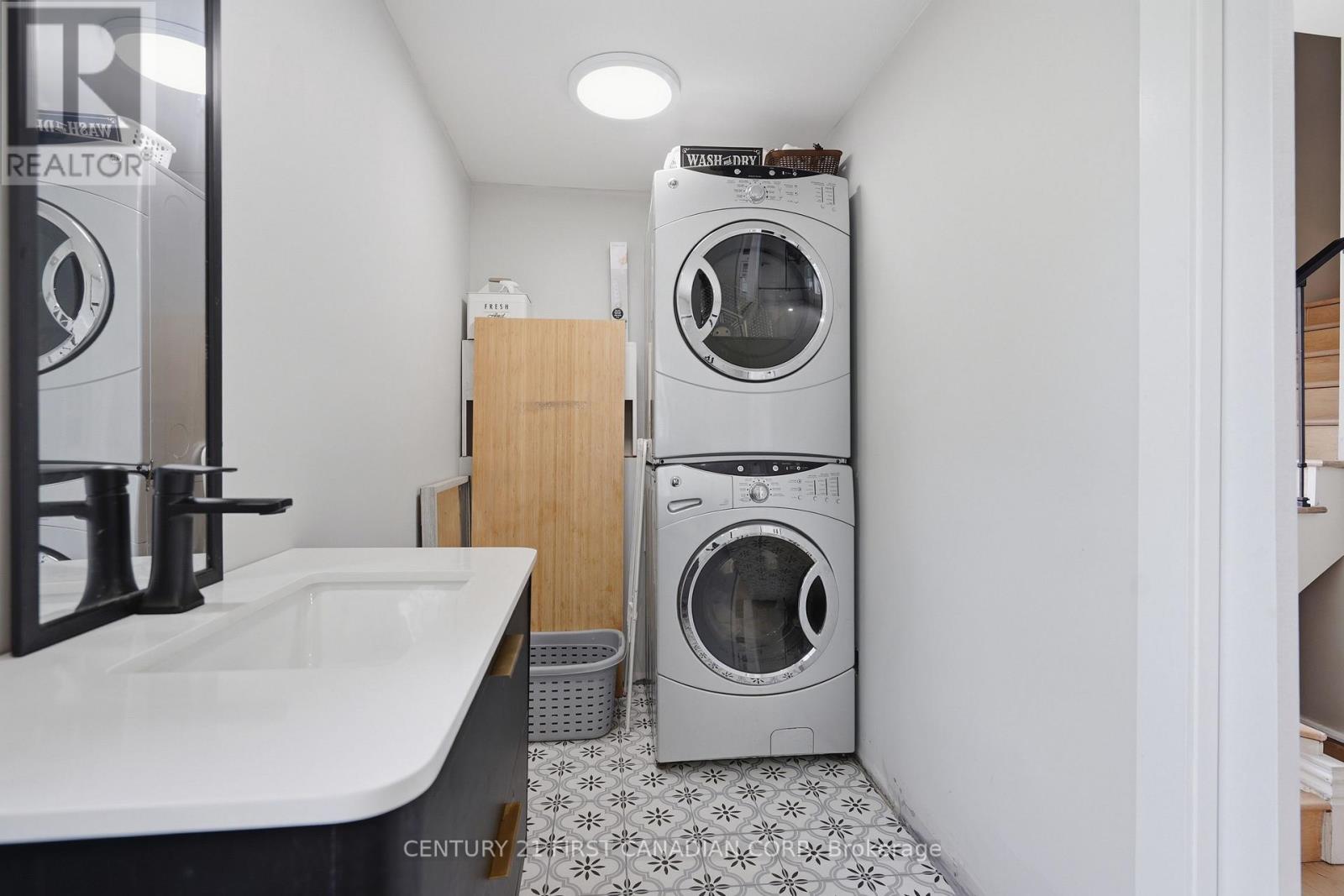 8073 Francis Street, Brooke-Alvinston, Ontario  N0N 1A0 - Photo 18 - X13428322
