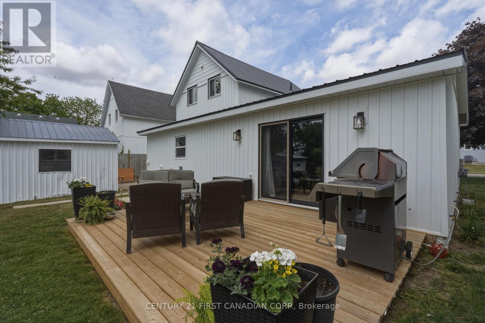 8073 Francis Street, Brooke-Alvinston, Ontario  N0N 1A0 - Photo 27 - X13428322