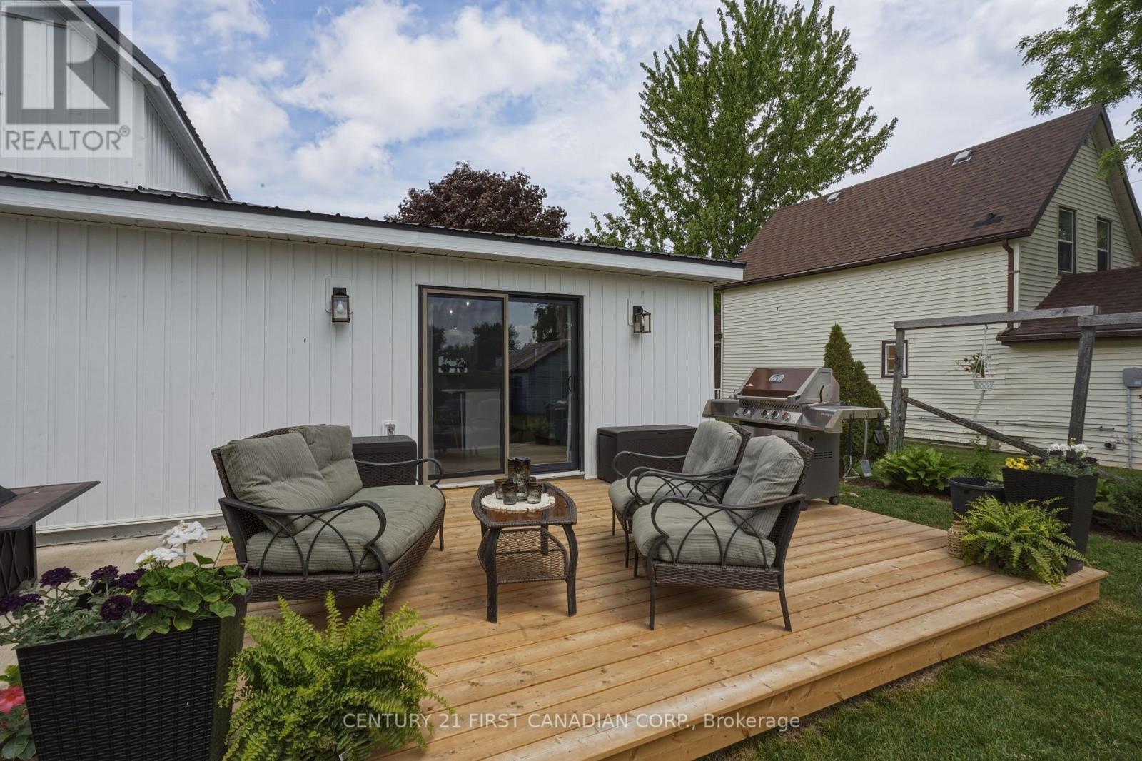 8073 Francis Street, Brooke-Alvinston, Ontario  N0N 1A0 - Photo 28 - X13428322